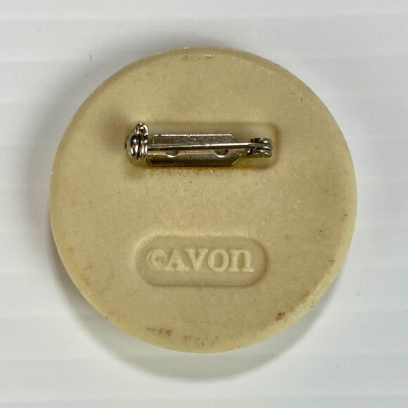 Vintage 1980s Avon Spring Bouquet Porcelain Ceramic Circle Brooch with Flowers - Picture 4 of 5